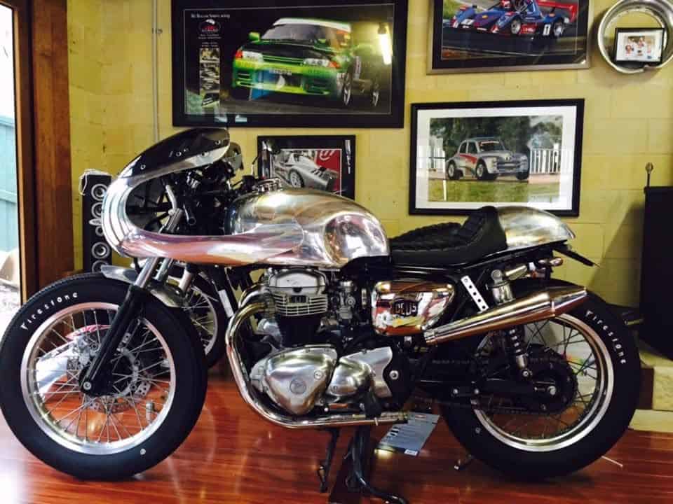 Kawasaki W650 Side Covers | Omega Racer
