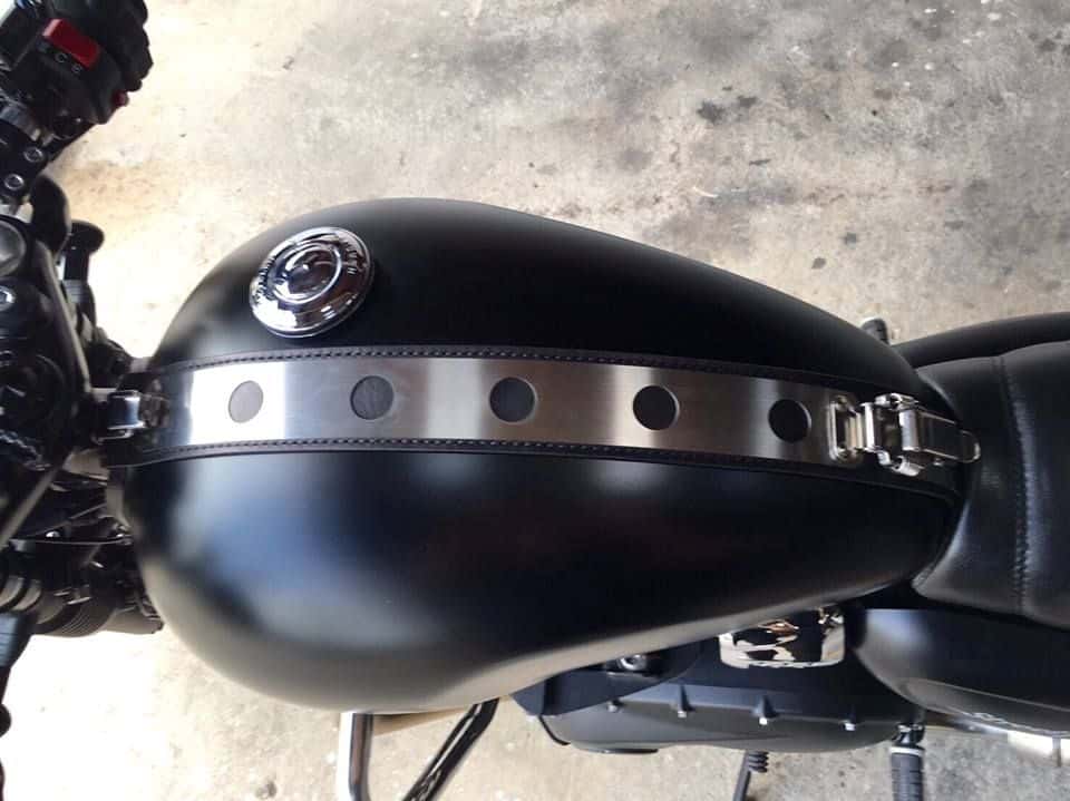 Triumph thruxton tank strap discount