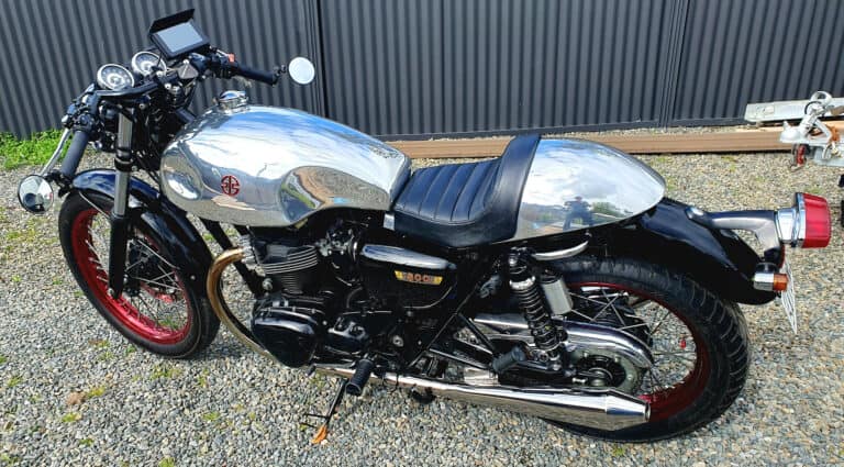 Kawasaki W650 Custom Tank | MugelloTank | Omega Racer